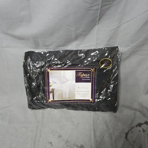 BOX OF APPROXIMATELY 40 X TOPAZ LUXE HOME COLLECTION PILLOWCASES – BLACK, MICROFIBRE POLYESTER