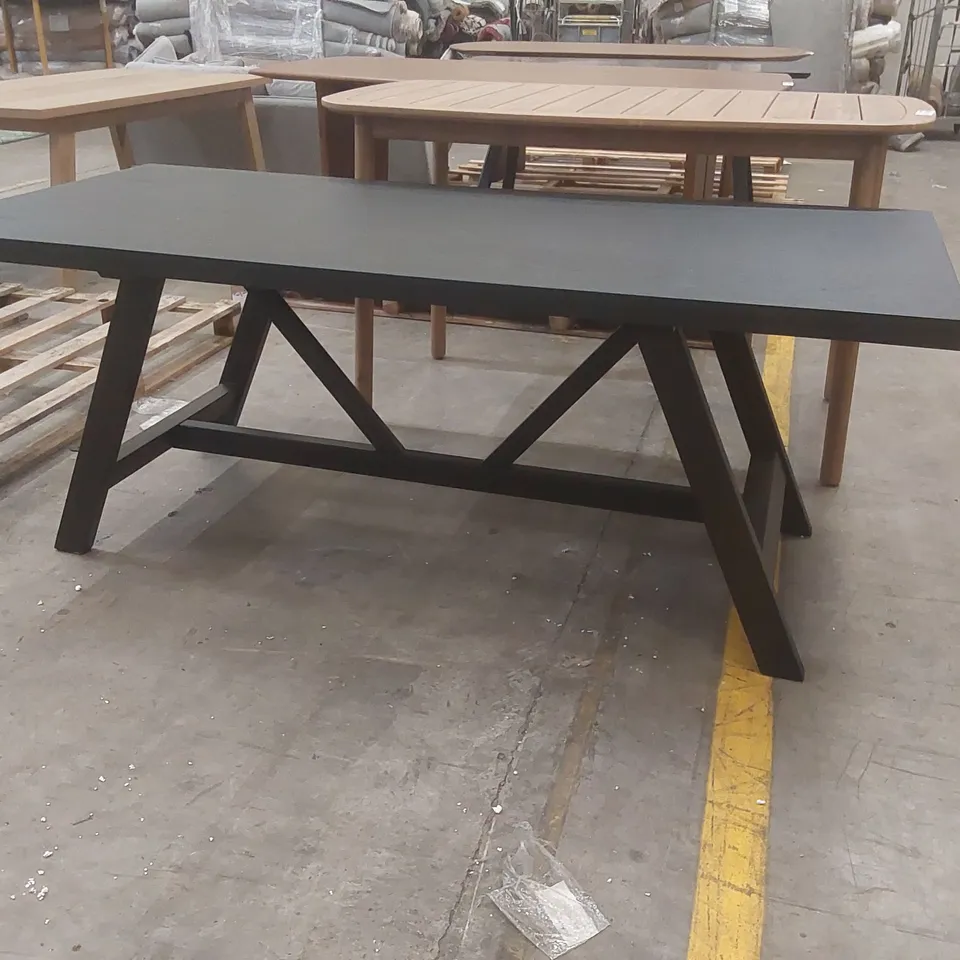 DESIGNER WOODEN DINING TABLE
