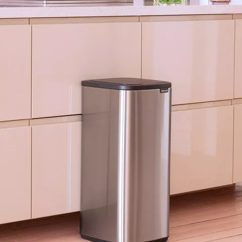 BRABANTIA BO TOUCH BIN, 30L - SILVER - BOXED 