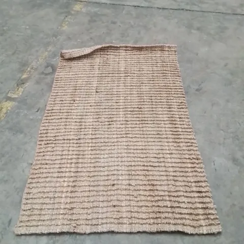 QUALITY DESIGNER AREA RUG - APPROXIMATELY 150X92CM