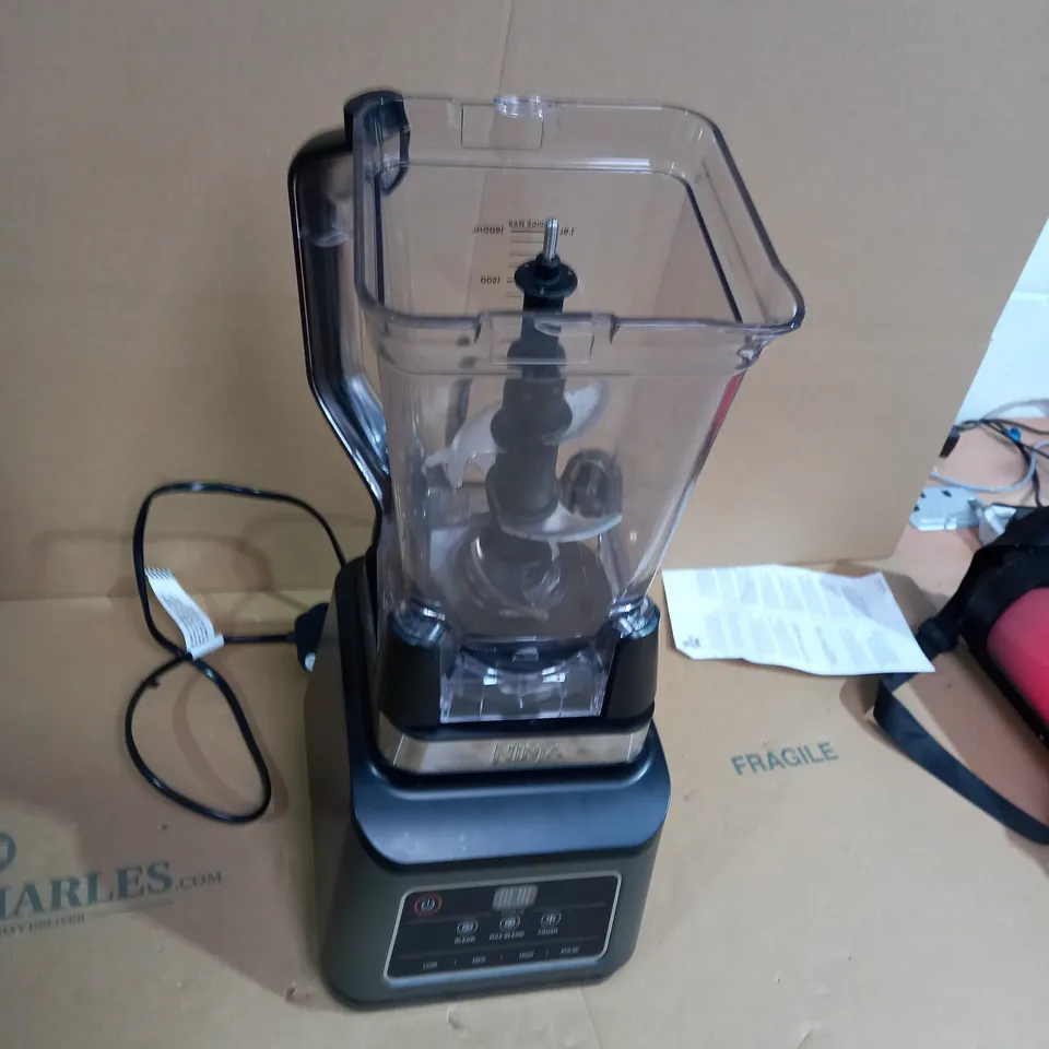 NINJA 2-IN-1 BLENDER WITH AUTO-IQ (BN750UK) BLACK/SILVER