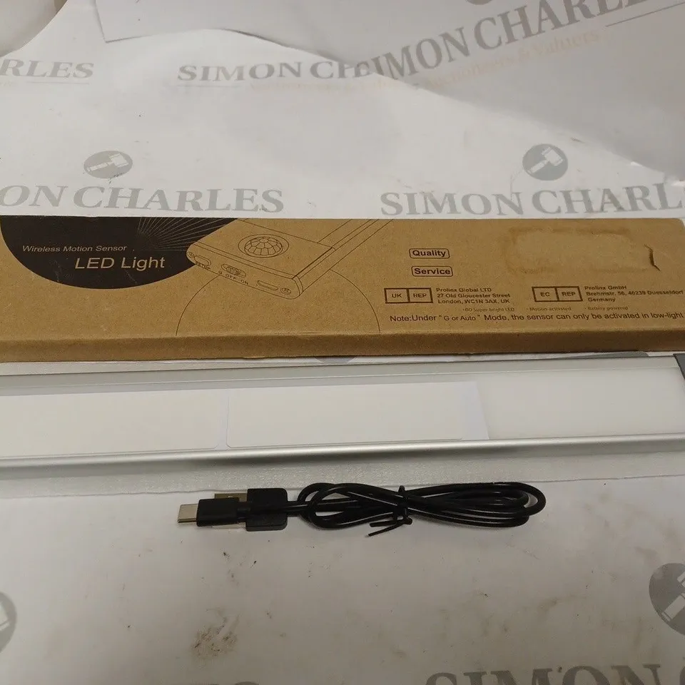 WIRELESS MOTION SENSOR LED LIGHT 