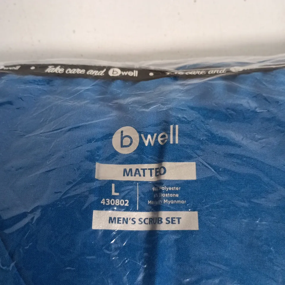 BWELL MATTE MEN'S SCRUB SET – SIZE L