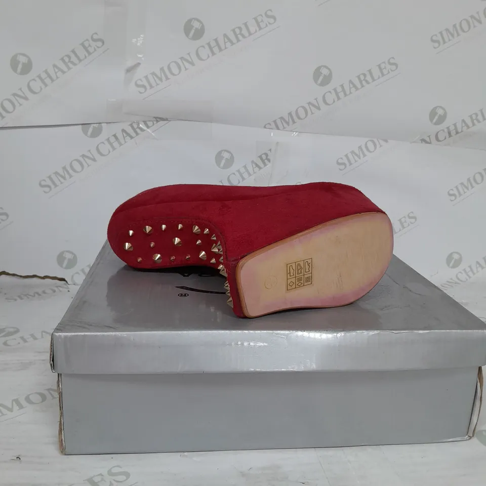 BOXED PAIR OF CASANDRA PLATFORM ANKLE SHOE IN RED SUEDE WITH GOLD STUD DETAIL SIZE 5