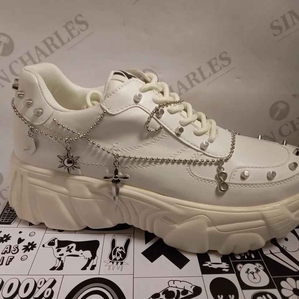 KOI VEGAN JINX WHITE MYSTIC CHARM TRAINERS - SIZE 8