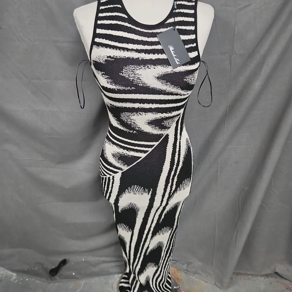 REHAB LAB SLEEVELESS DRESS IN MULTI SIZE S