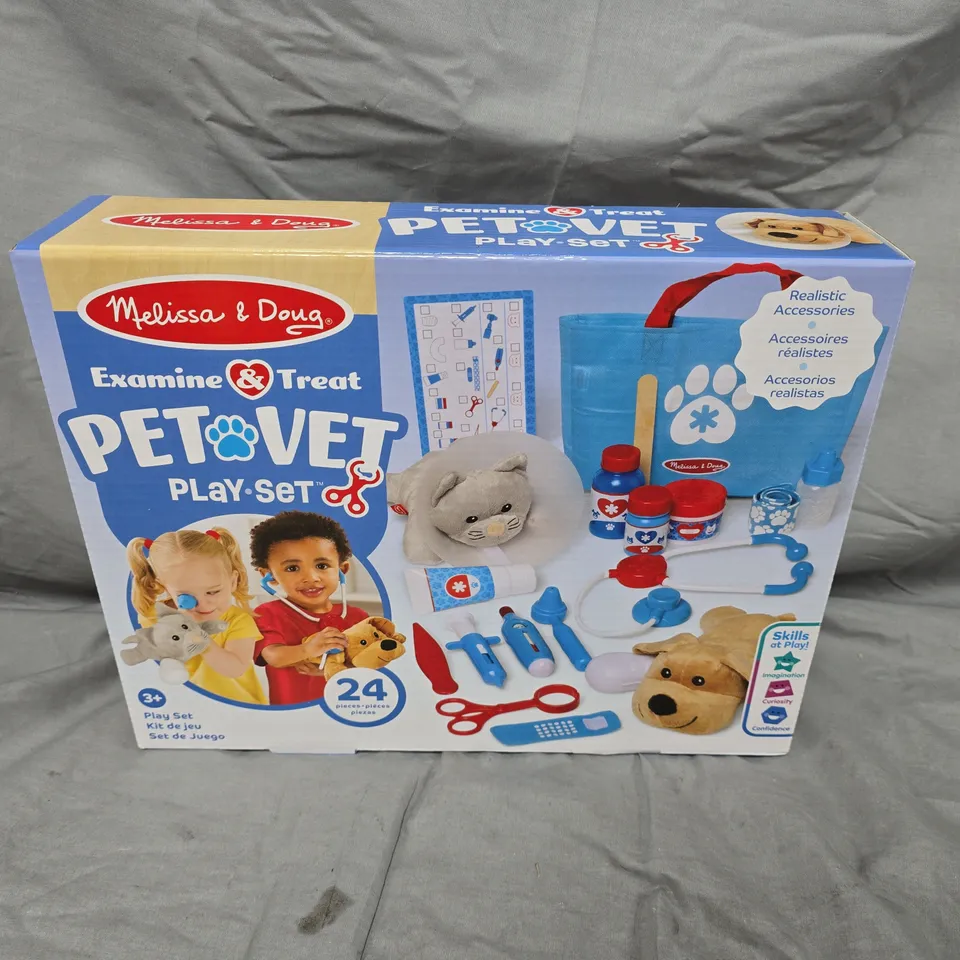 BOXED AND SEALED MELISSA & DOUG EXAMINE & TREAT PET VET PLAY SET