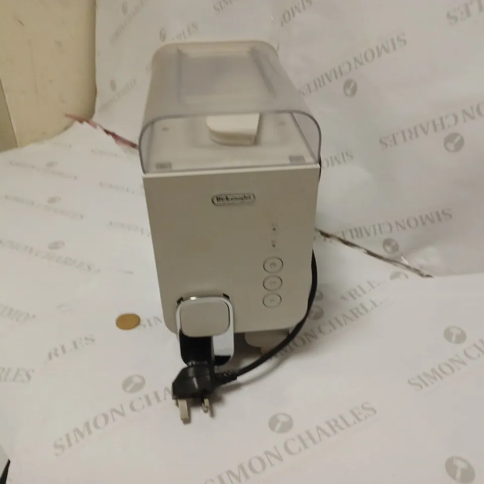 DE'LONGHI LATTISSIMA ONE CAPSULE COFFEE MACHINE