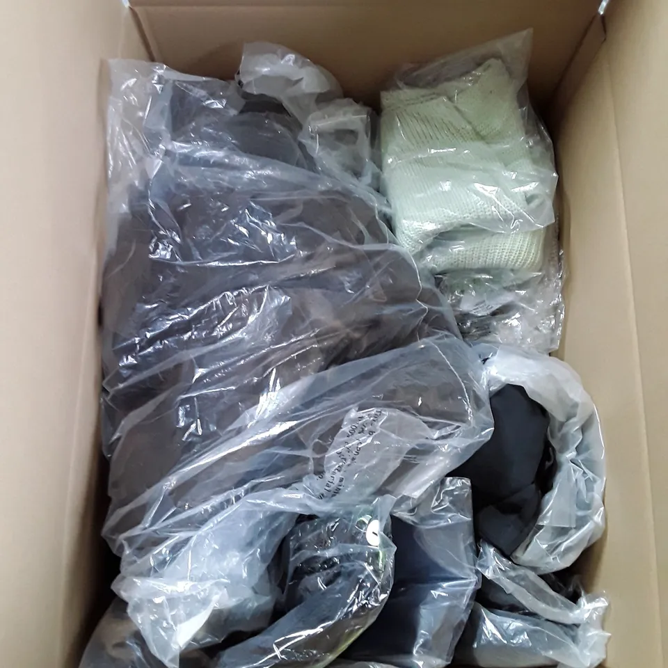 LARGE ASSORTMENT OF CLOTHING TO INCLUDE BOOHOO, JOE BROWN'S AND XISS