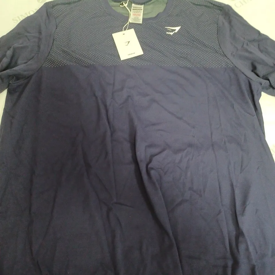 GYMSHARK VITAL SEAMLESS T-SHIRT IN PURPLE - LARGE