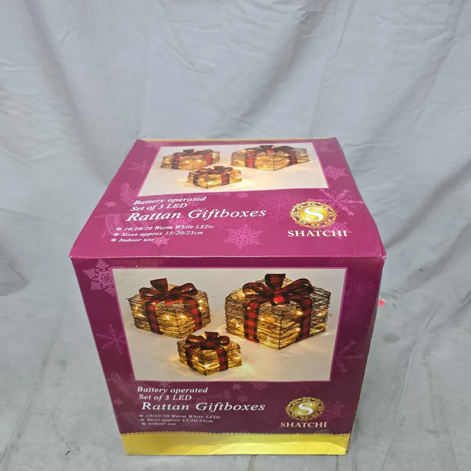 SHATCHI LED RATTAN GIFT BOXES – BATTERY-OPERATED SET OF 3, INDOOR USE