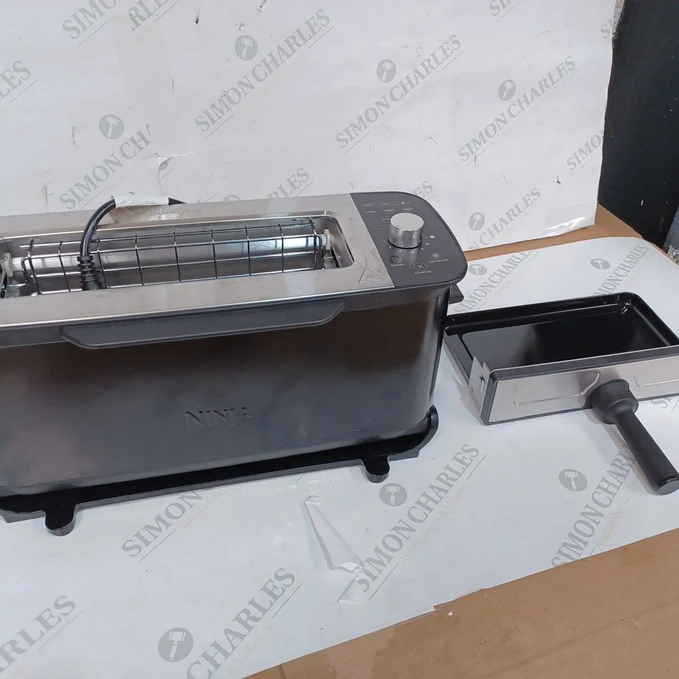 NINJA 2-IN-1 TOASTER & GRILL ST100UK