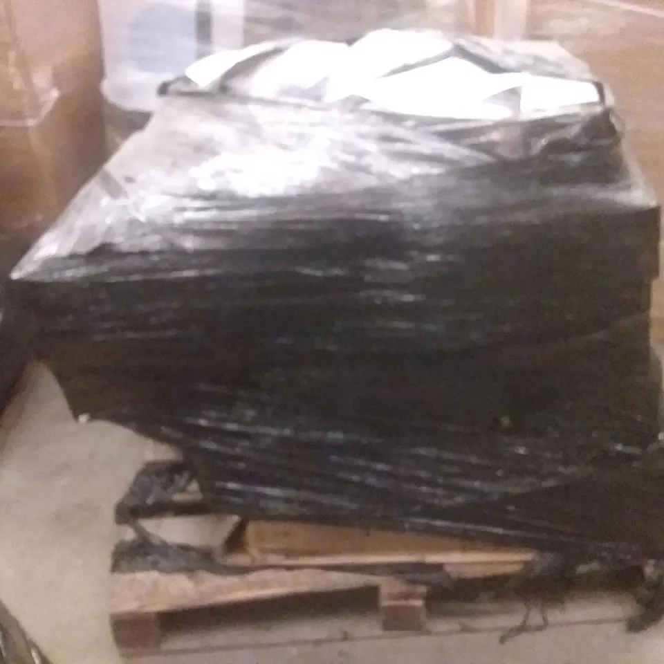 PALLET OF ASSORTED ITEMS INCLUDING DISTIANERT VACCUM CLEANER, HAPPY NAPPERS GREY SHARK, DEDAYL  PUZZLE MAT, AIRFINA 