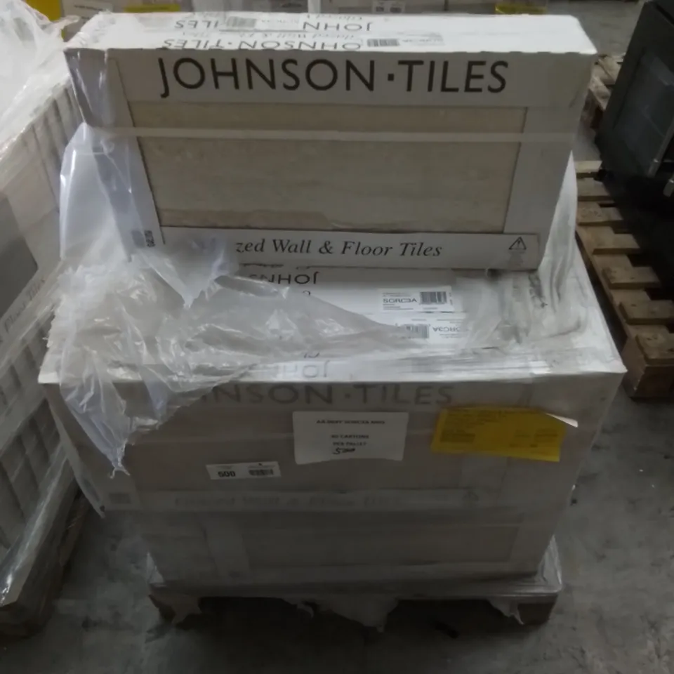 PALLET TO CONTAIN APPROX 40 PACKS OF JOHNSON SORCHA TRAVERTINE GLAZED WALL & FLOOR TILES - 5 TILES PER PACK // TILE SIZE: 597 X 297 X 10MM 