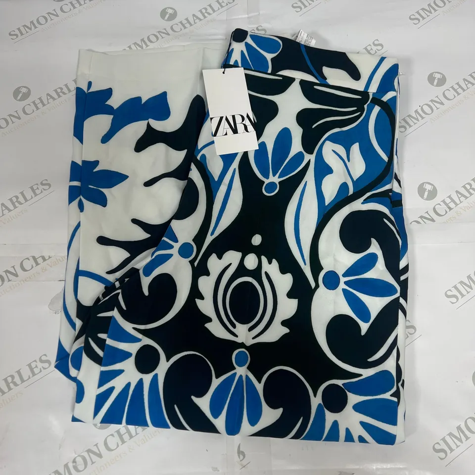 ZARA GRAPHIC PRINT FLARED PANTS IN BLUE SIZE XXL