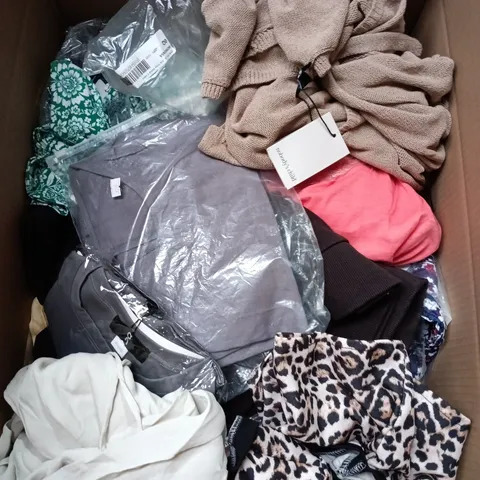 BOX OF APPROXIMATELY 25 ASSORTED CLOTHING ITEMS IN VARIOUS STYLES , COLOURS AND SIZES 