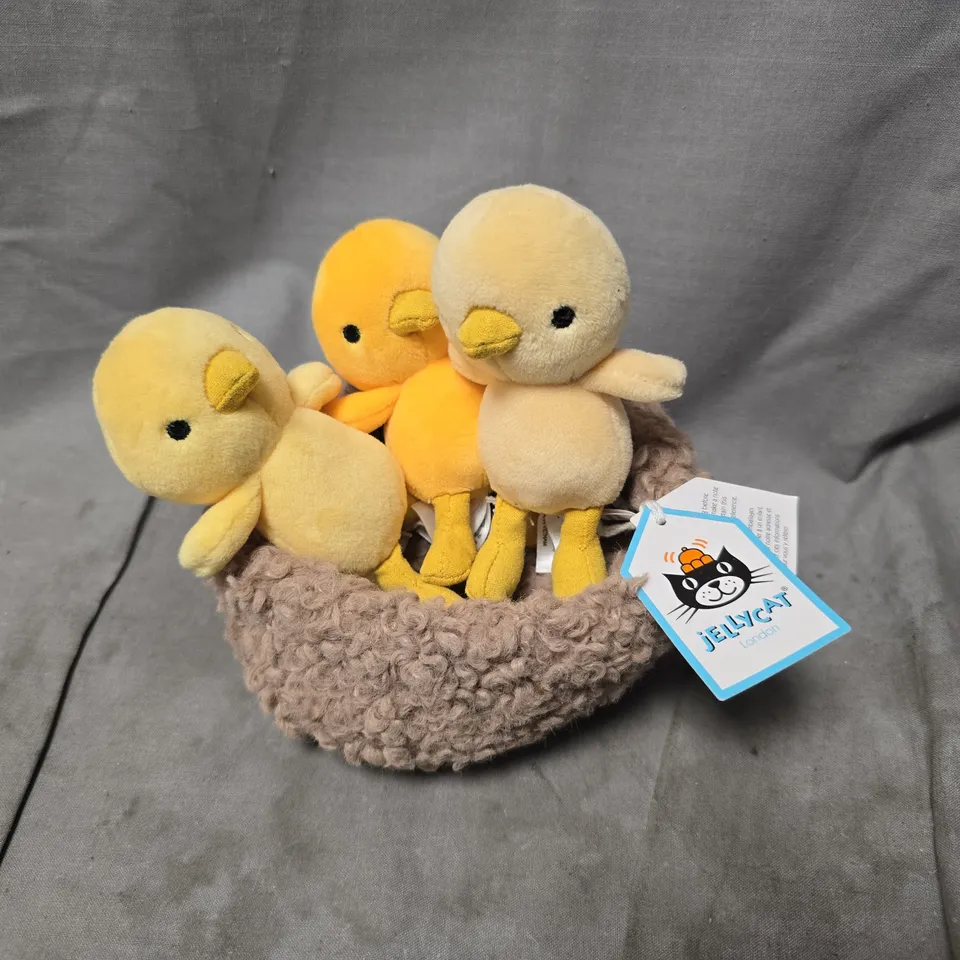 JELLYCAT NESTING CHICKIES – PLUSH CHICK TRIO IN KNITTED NEST