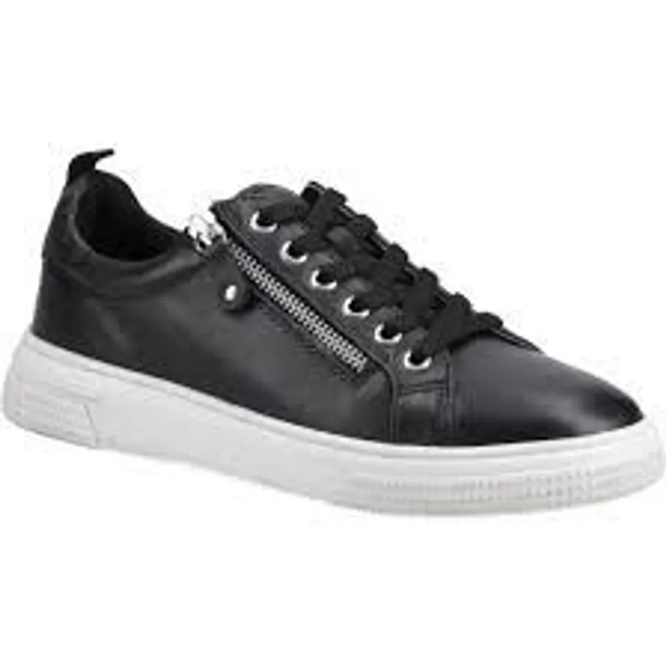 BOXED PAIR OF WOMENS HUSH PUPPIES MARTHA TRAINERS - UK SIZE 6