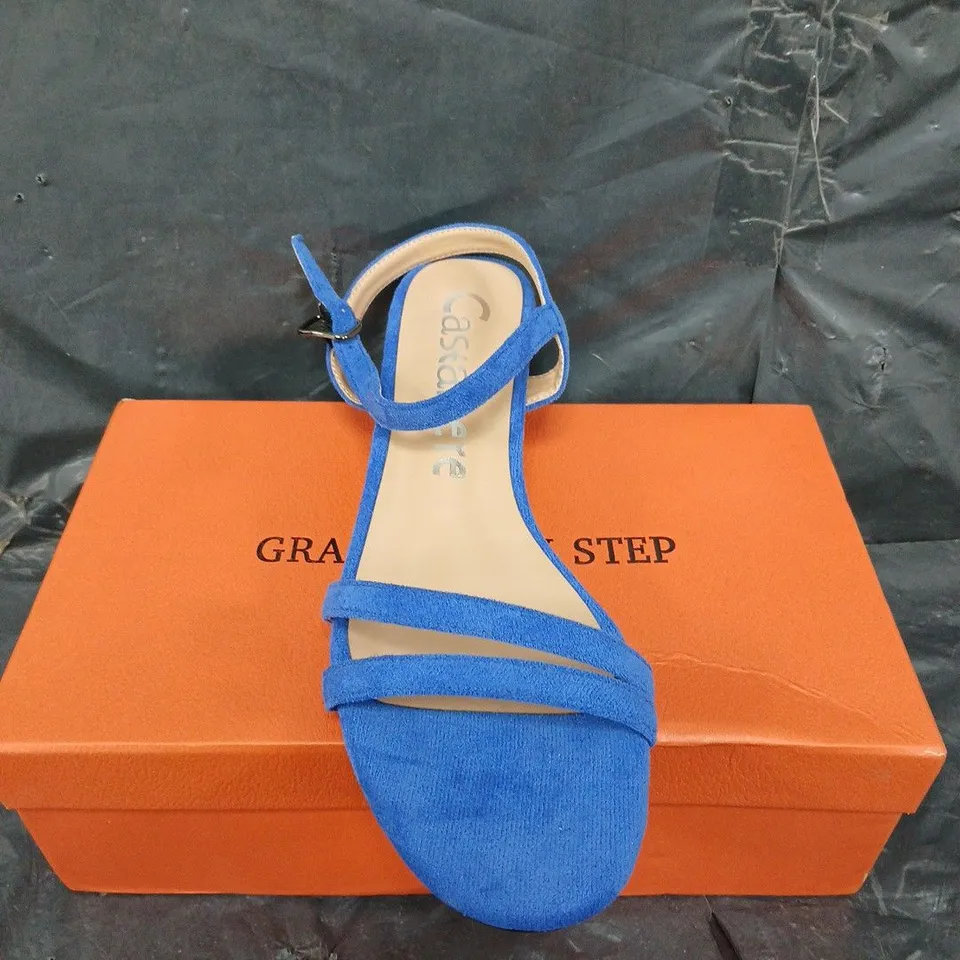 BOXED PAIR OF GRACE EVERY STEP OPEN TOE SHOES IN BLUE - UK SIZE 39.5