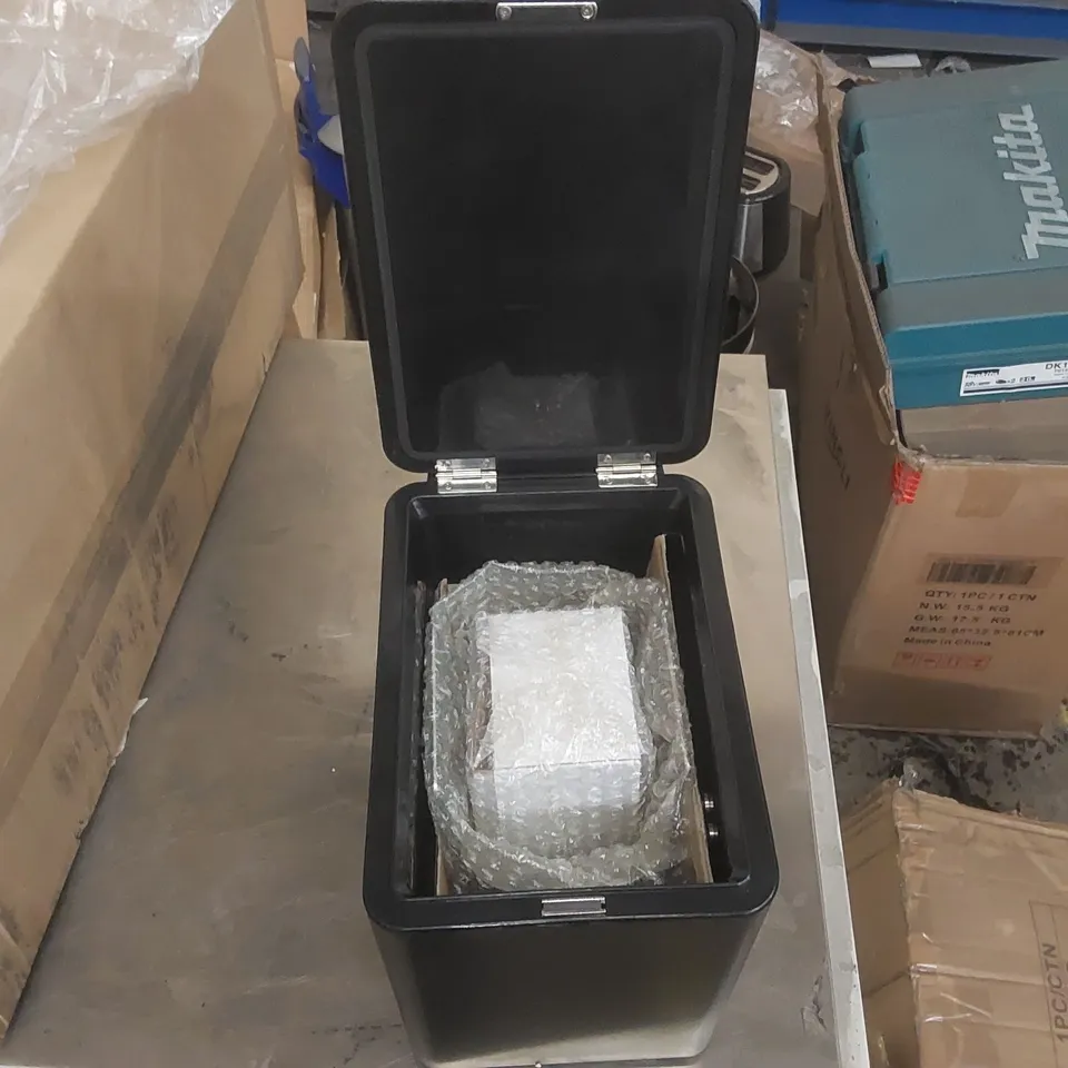 BOXED FRANKE COOL BOX