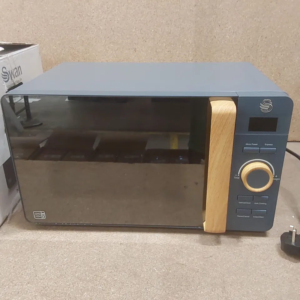 BOXED SWAN 800W 20L MICROWAVE OVEN