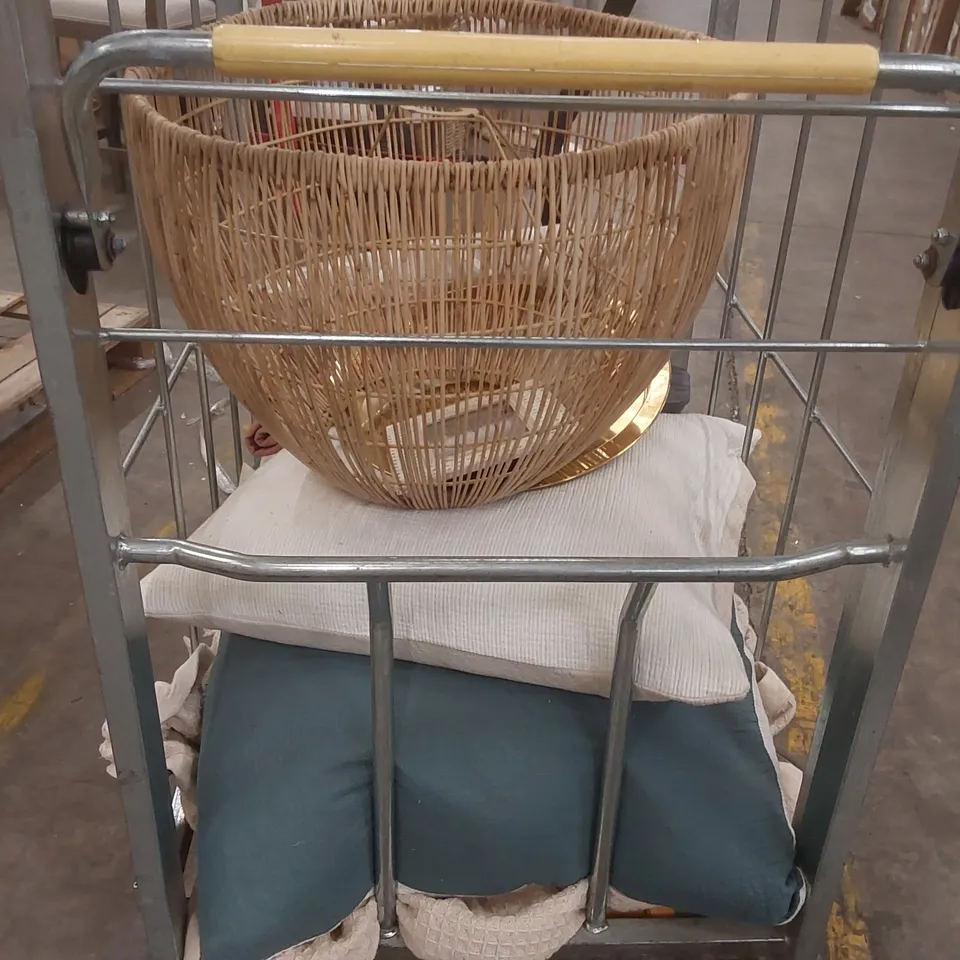 CAGE CONTAINING ASSORTED DESIGNER HOUSEHOLD ITEMS INCLUDING: CUSHIONS, THROWS, BEDDING, PICTURE ECT // CAGE NOT INCLUDED