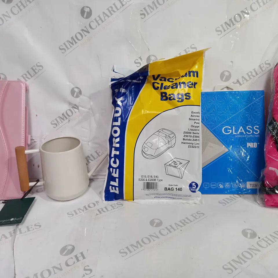 BOX OF APPROXIMATELY 9 ASSORTED ITEMS TO INCLUDE - BURGON & BALL CUP WITH SPOUT - GLASSIC PRO SCREEM PROTECTOR - VACUUM SEALED BAG ECT