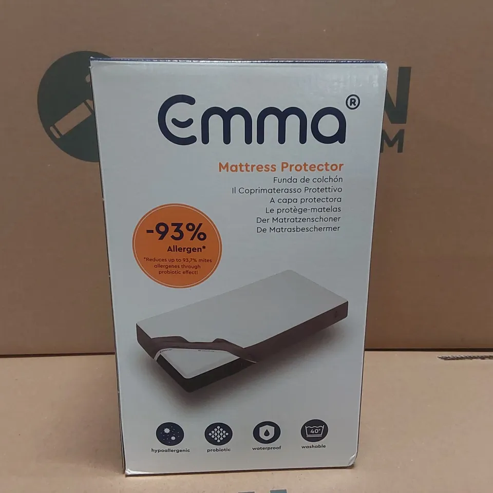 BRAND NEW BOXED EMMA SMART SLEEVE 140 X 200 MATTRESS PROTECTOR 