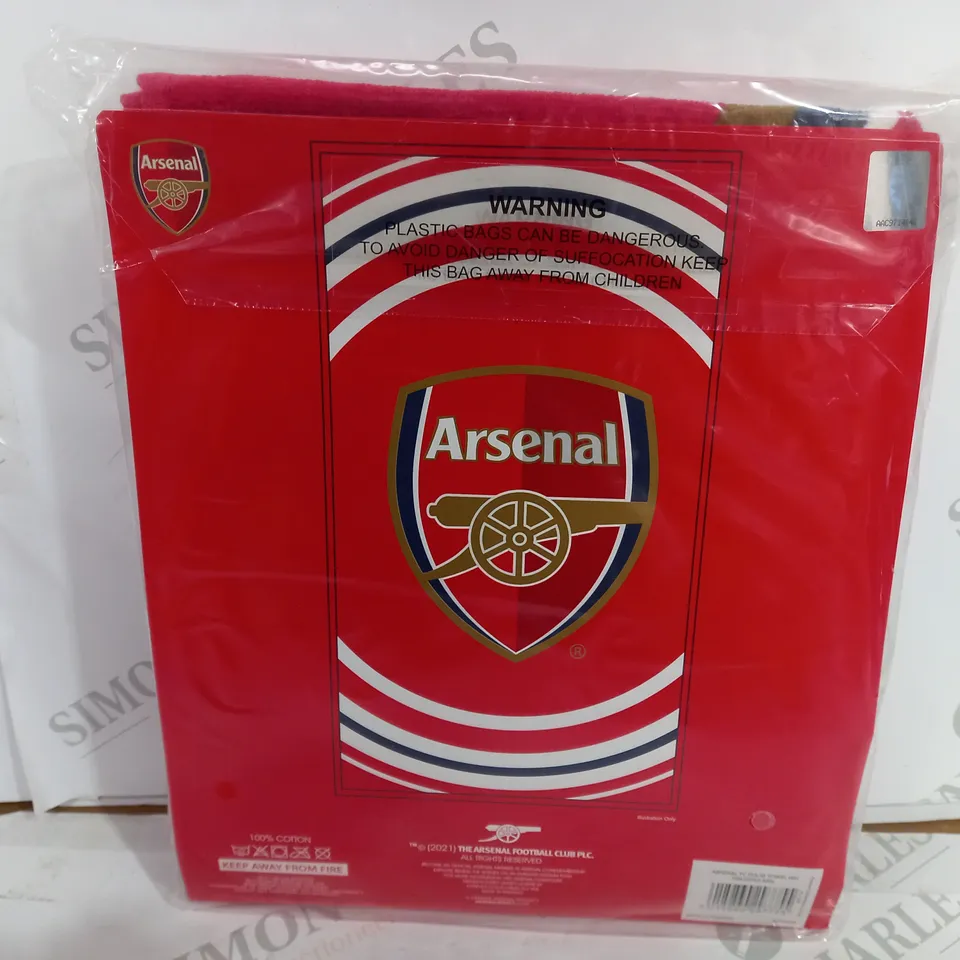 PAIR OF ARSENAL OFFICIALLY LICENSED PULSE BEACH TOWELS