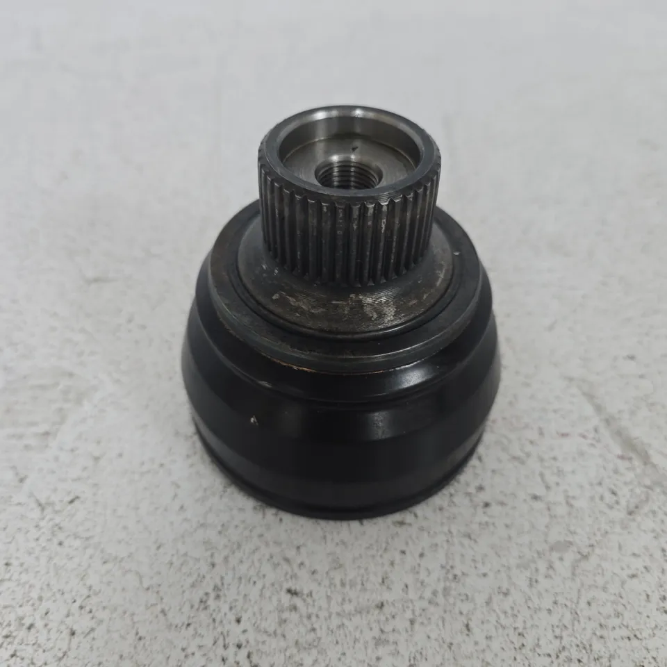 AUTOMOTIVE CV JOINT / DRIVESHAFT COMPONENT – SPLINED INNER BORE