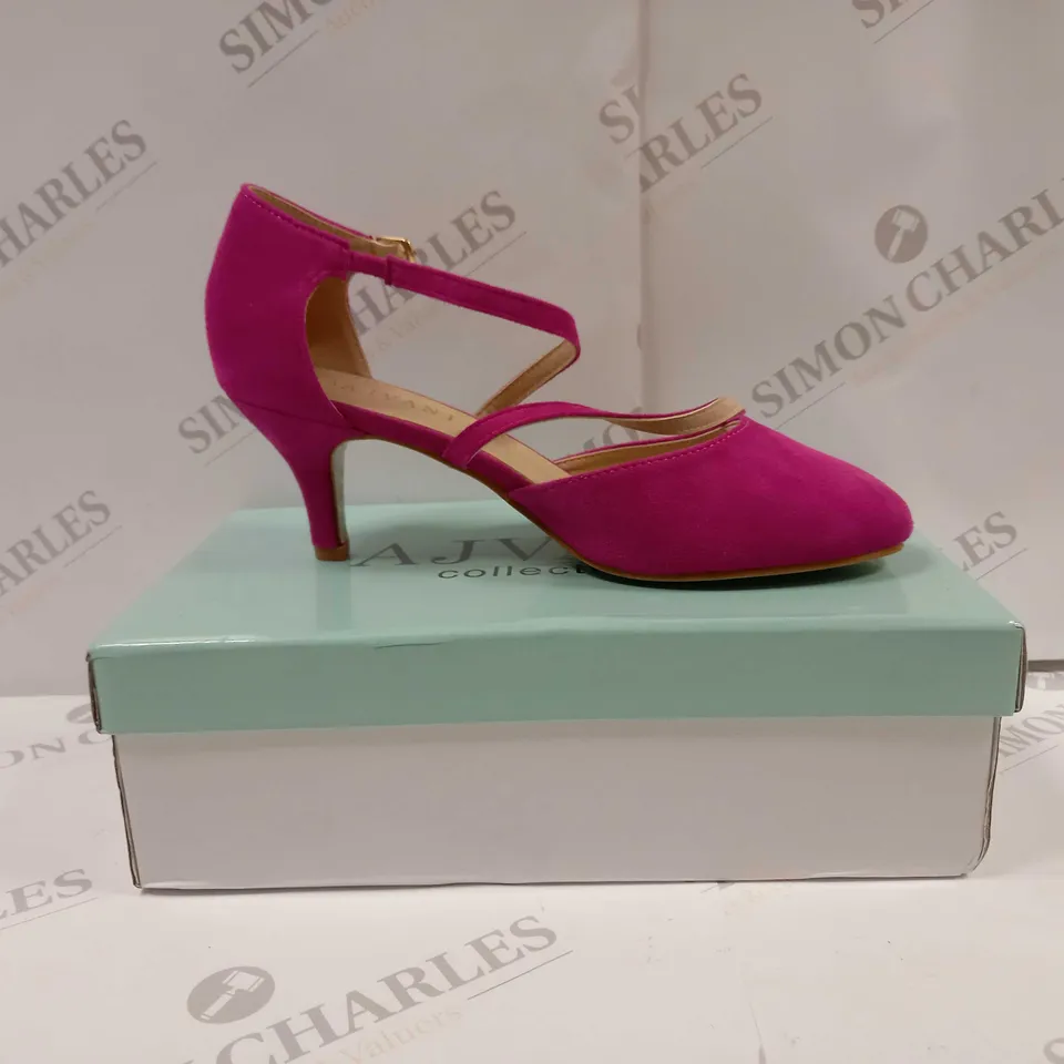 BOXED PAIR AJVANI COLLECTION AJ-55 FUCHSIA SUEDE SHOES UK SIZE 7