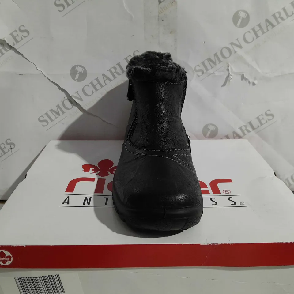 BOXED RIEKER ANKLE BOOTS WITH FUR CUFF, BLACK - SIZE 4