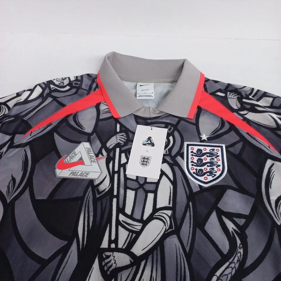 PALACE X ENGLAND FOOTBALL SHIRT – SIZE LARGE