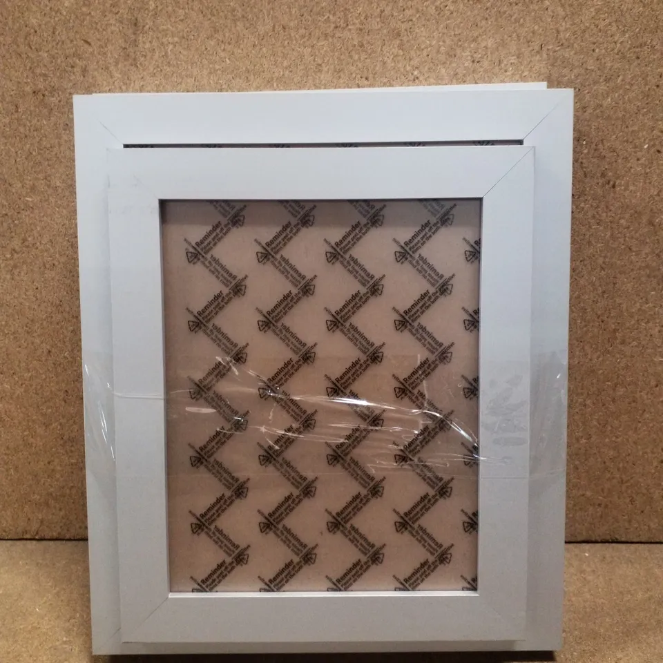LOT OF 4 A4 PICTURE FRAMES & 1 A3 PICTURE FRAME - SILVER 