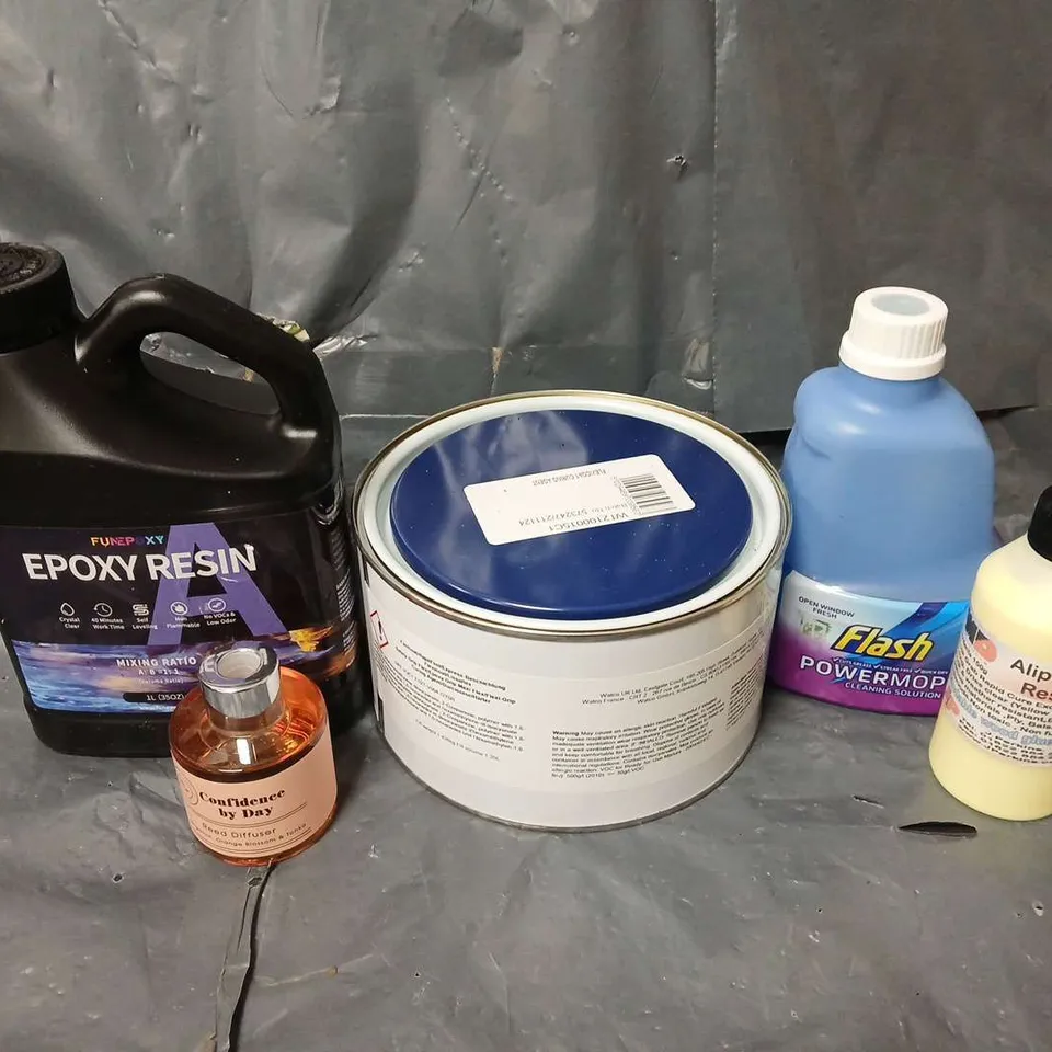 APPROXIMATELY 10 ASSORTED HOUSEHOLD ITEMS TO INCLUDE EPOXY RESIN, FLASH POWERMOP SOLUTION, ALIPHATIC RESIN, ETC - COLLECTION ONLY