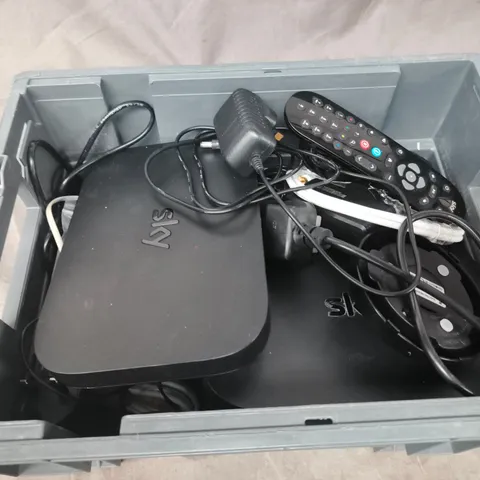 APPROXIMATELY 15 ASSORTED HOUSEHOLD PRODUCTS