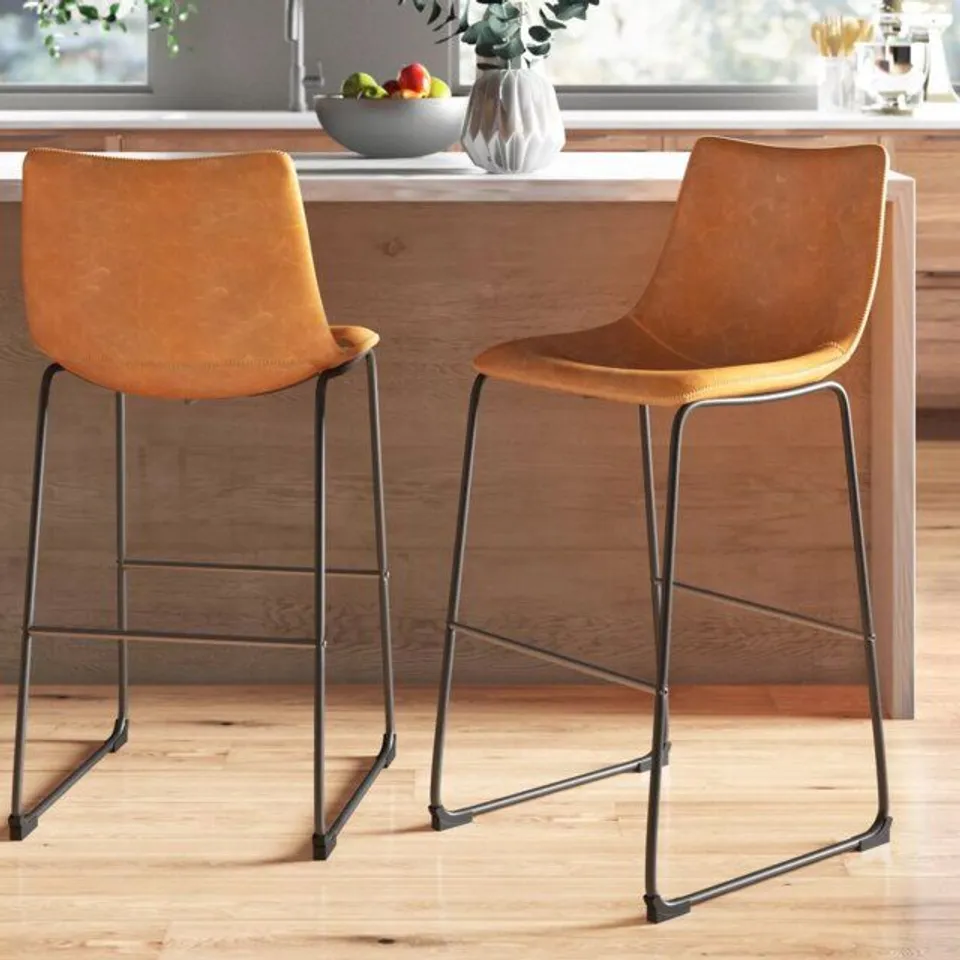 BOXED PAIR OF WILLIAMS 72 CM BAR STOOLS UPHOLSTERED IN TAN 