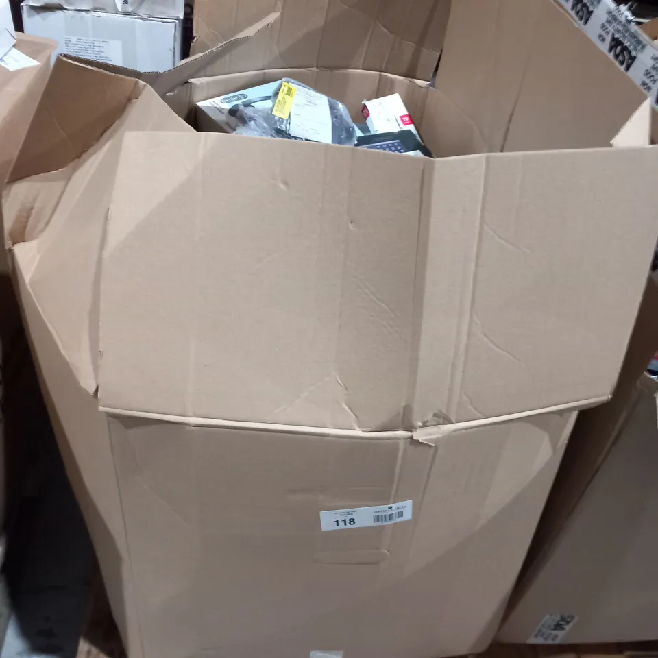 LARGE BOX OF ASSORTED ELECTRICAL GOODS TO INCLUDE;