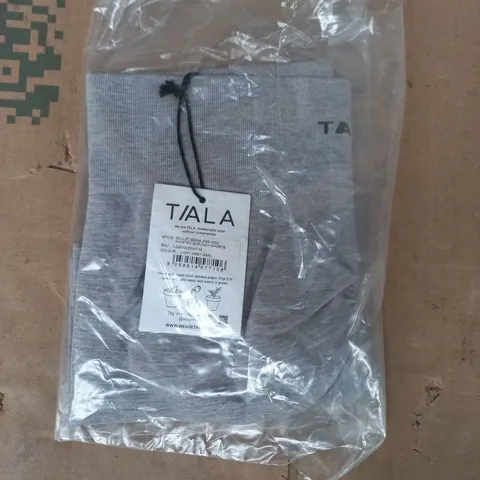 BAGGED T/ALA SCULPT SEAMLESS HIGH WAISTED SCRUNCH SHORTS IN LIGHT GREY SIZE MEDIUM