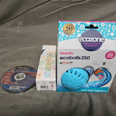 TOTE OF APPROX 8 ASSORTED HOUEHOLD ITEMS TO INCLUDE ECOBALLS, HEIGHT CHART AND CUTTING DISC
