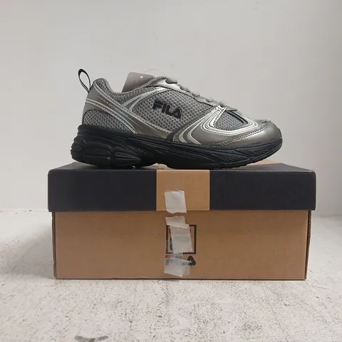 BOXED PAIR OF FILA KID'S TRAINERS IN SILVER SIZE UK 1