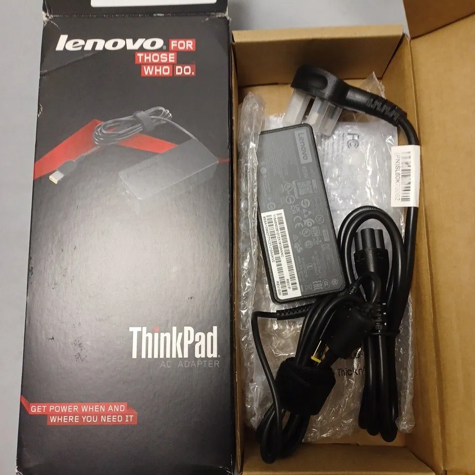 BOXED LENOVO THINKPAD 65W AC POWER ADAPTER