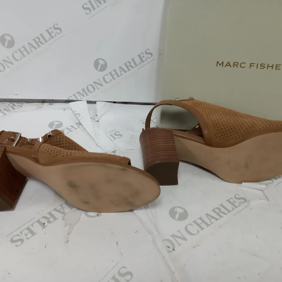 MARC FISHER MEDIUM BROWN SUEDE SANDAL SIZE 6 BOXED 