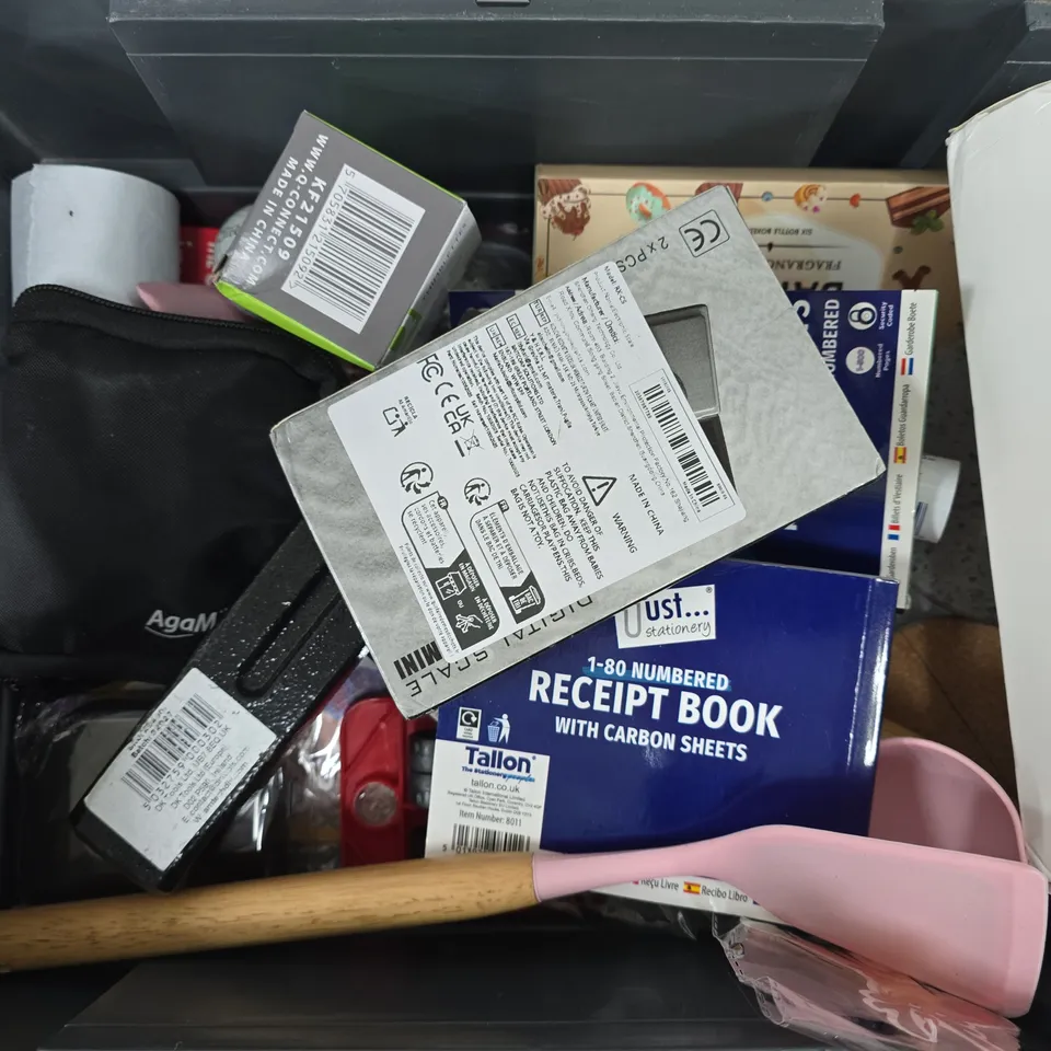 APPROXIMATELY 15 ASSORTED HOUSEHOLD ITEMS TO INCLUDE BAKERY FRAGRANCE OIL SET, RECEIPT BOOK, AMTECH WOOD WEDGE, ETC