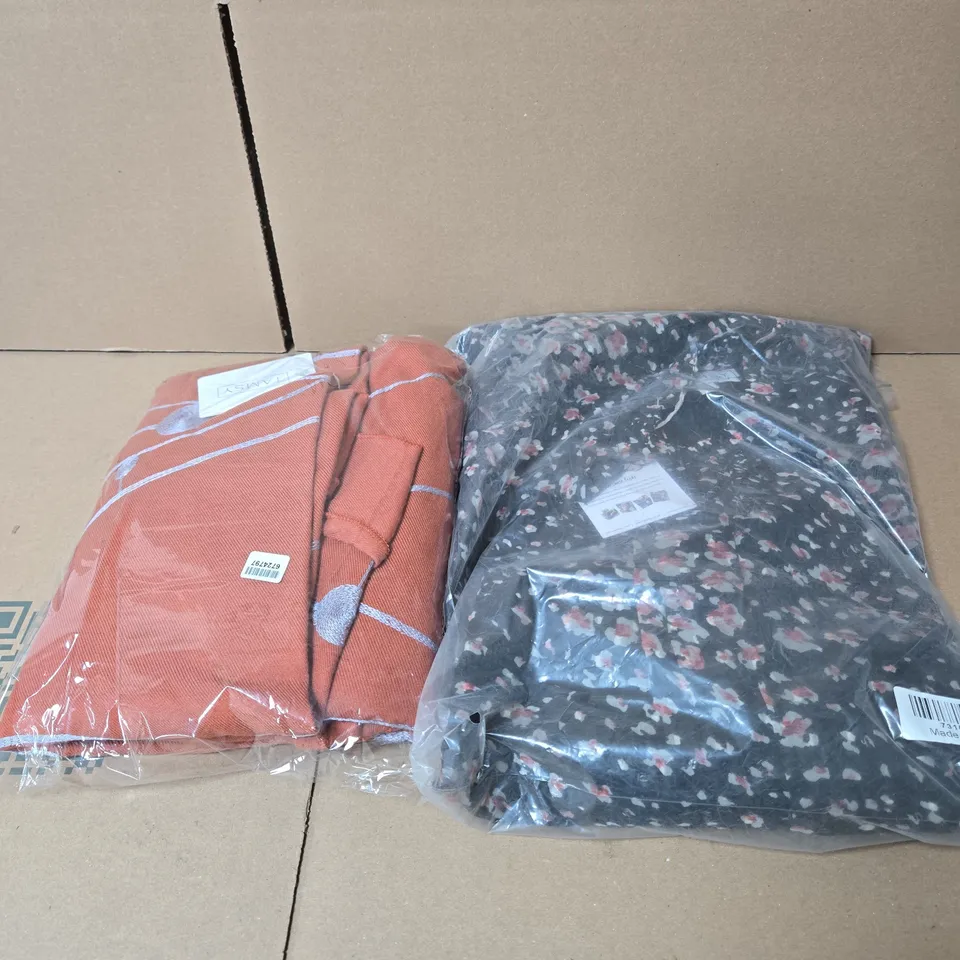 BOX OF APPROXIMATELY 20 X ASSORTED TAMSY CLOTHING, BAGGED