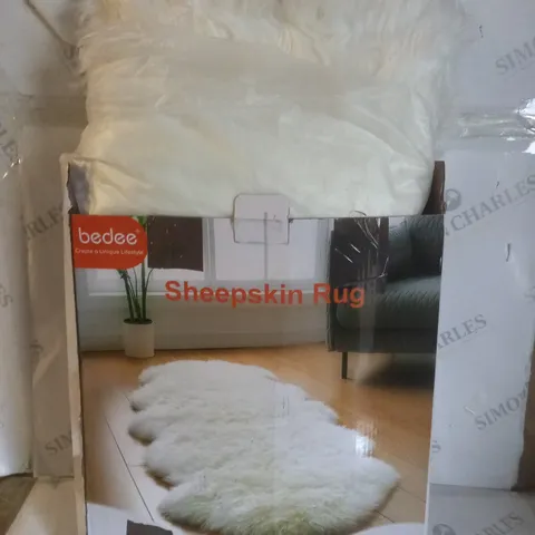 BEDEE FAUX SHEEPSKIN RUG
