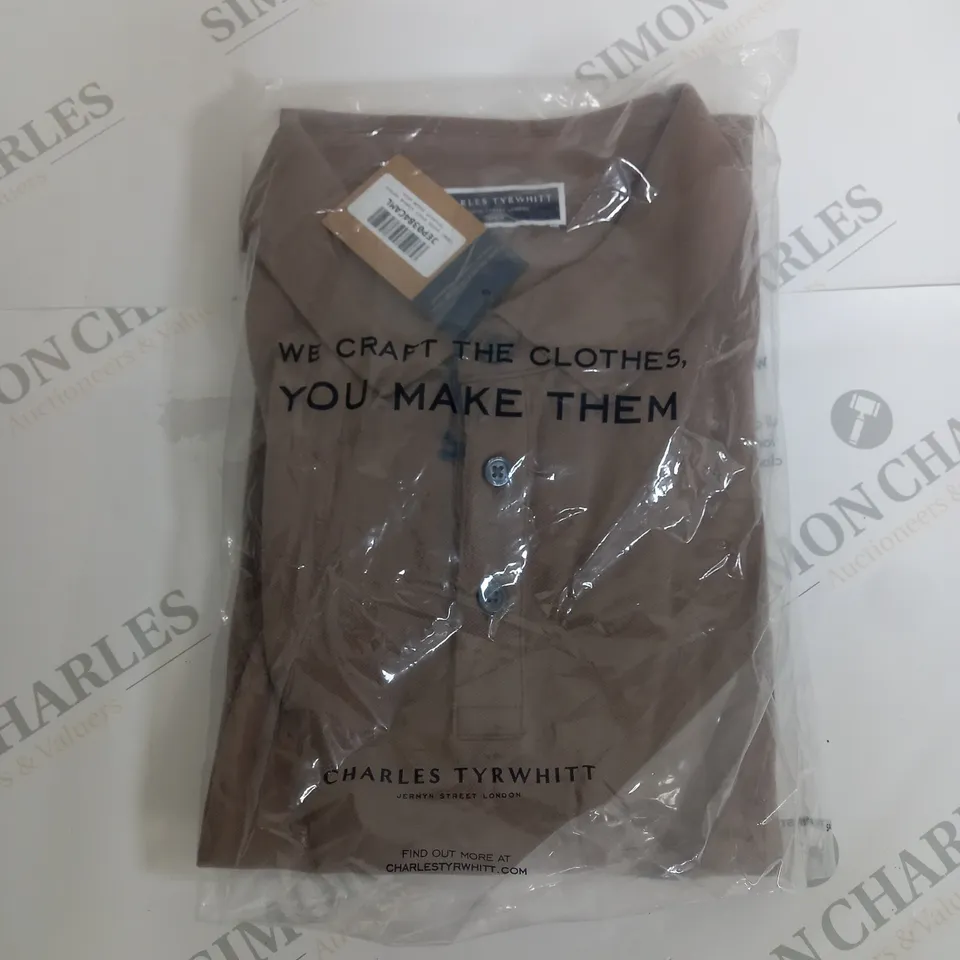 CHARLES TYRWHITT CAMEL SOLID SHORT SLEEVE COTTON POLO - L