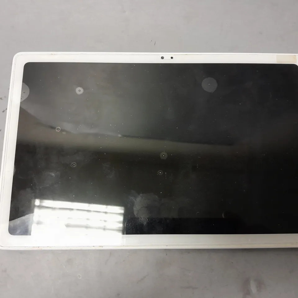 SAMSUNG TABLET SM-T500