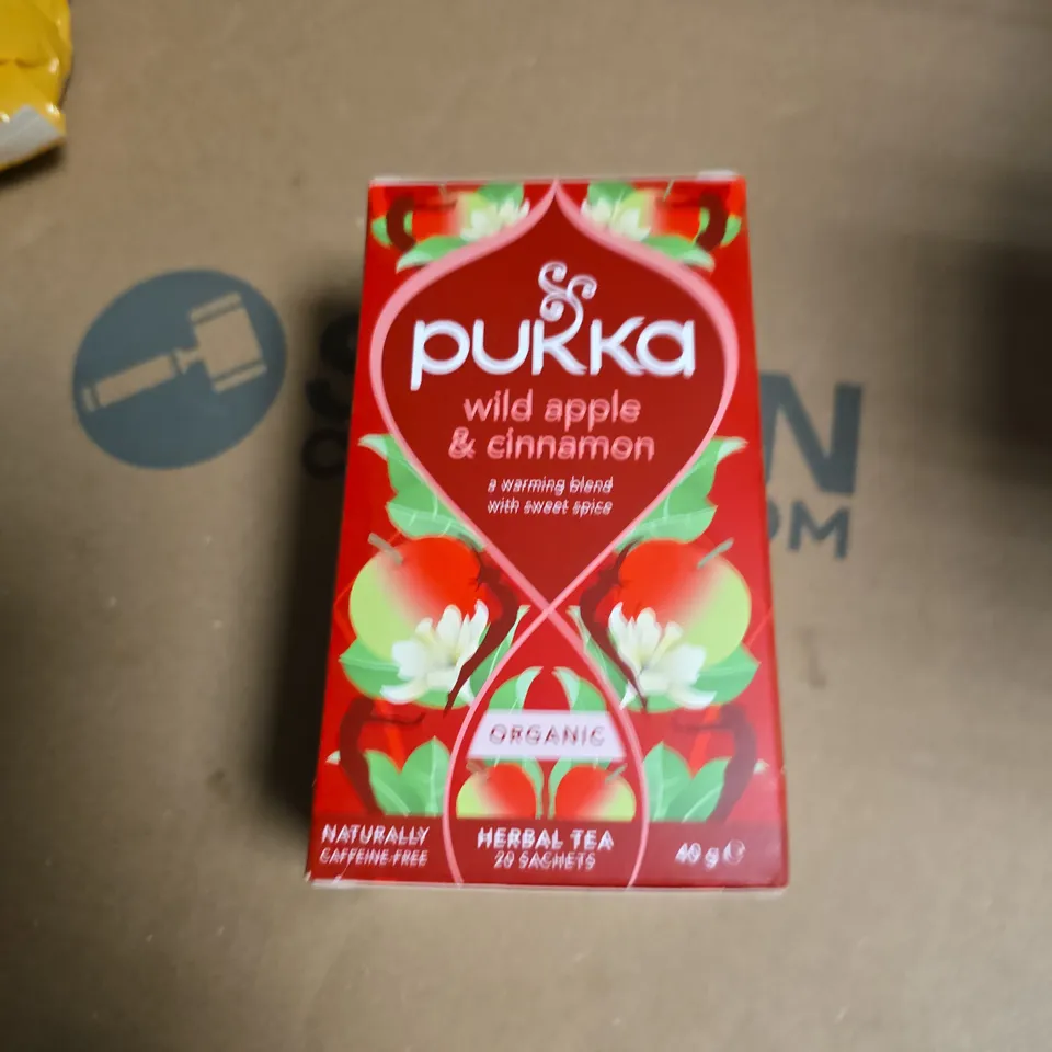 APPROXIMATELY 12 ASSORTED FOOD ITEMS INCLUDING PUKKA HERBAL TEA AND BEER SHAPED SALTED PRETZELS 