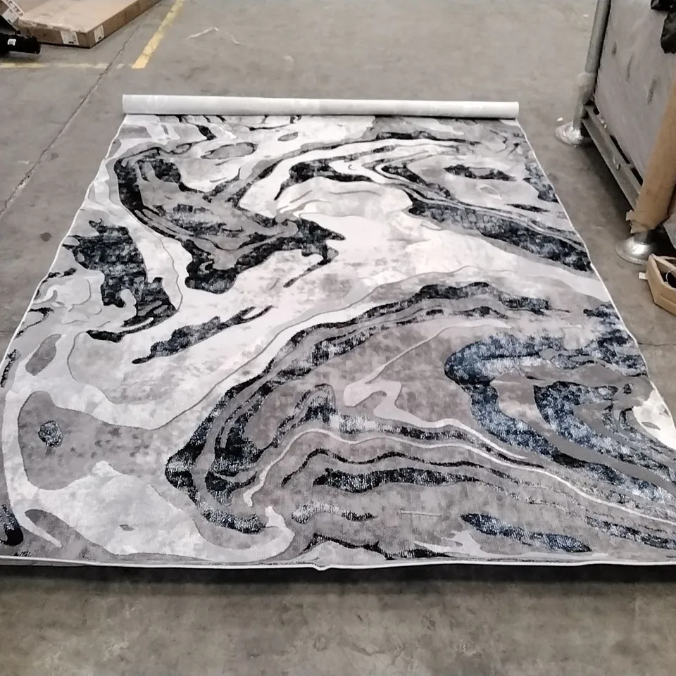 QUALITY DESIGNER AREA RUG - APPROXIMATELY 200 x 295cm